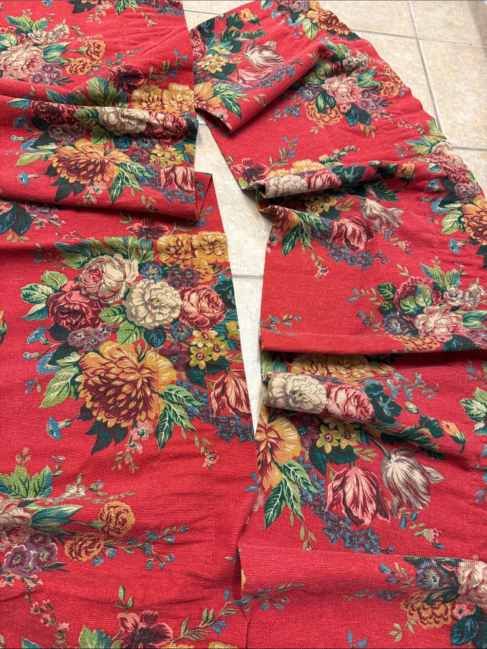 Ralph Lauren 2 Valences Red Floral Fabric Panel - Picture 4 of 7